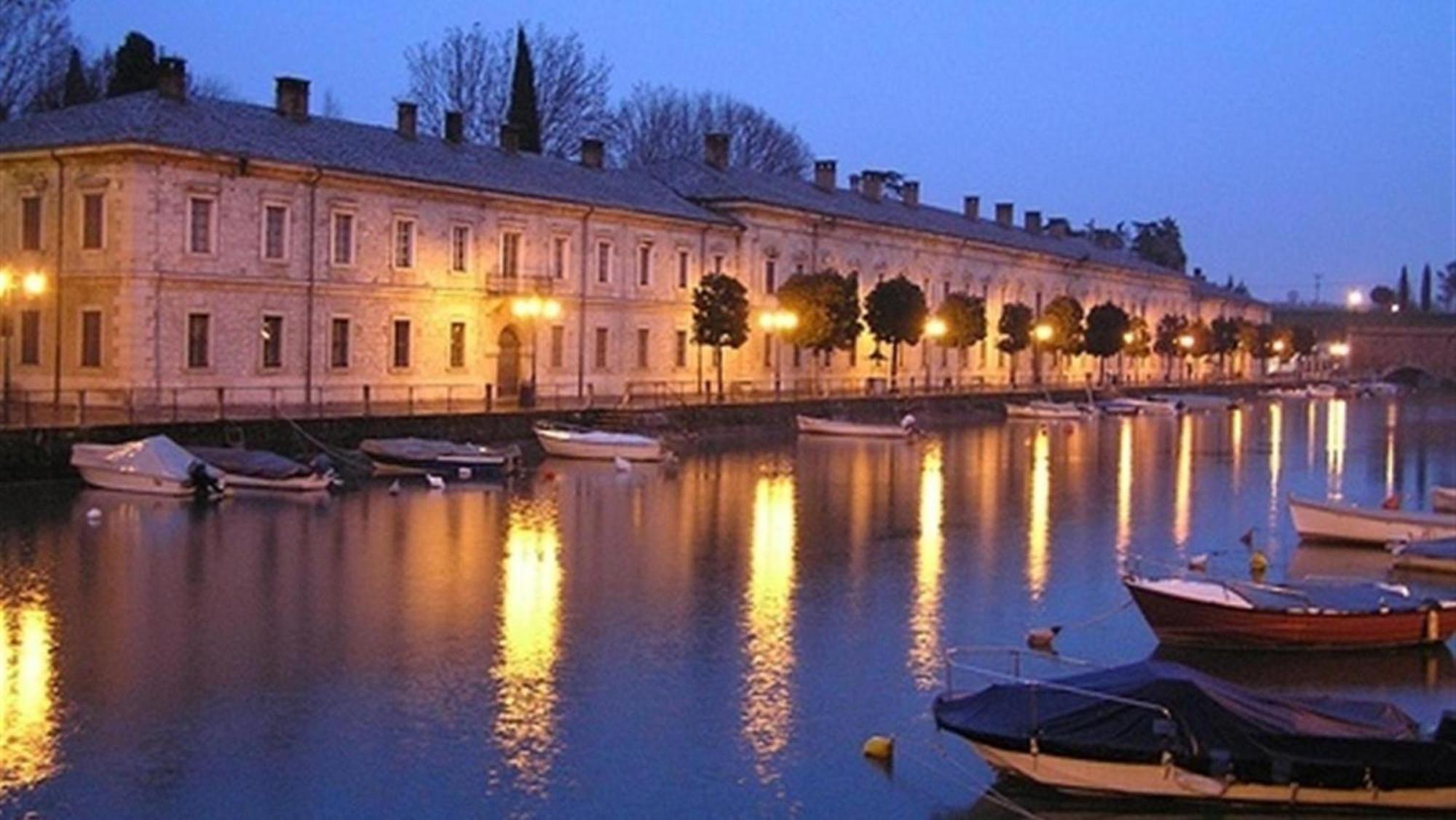 Cappuccini Appartments Песк'єра-дель-Гарда Екстер'єр фото
